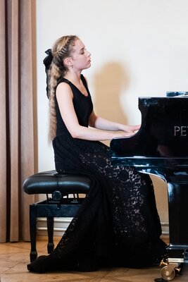 Za-poklady-broumovska-nora-lubbadova-vladimir-kuzelka