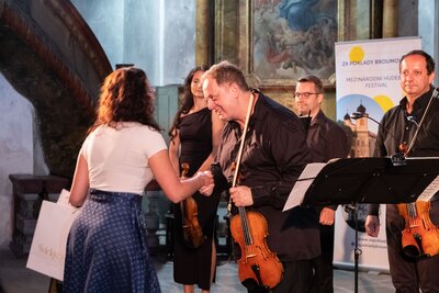 Za poklady Broumovska, Orchestr Beliczay