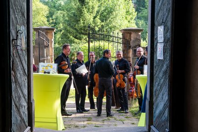 Za poklady Broumovska, Orchestr Beliczay