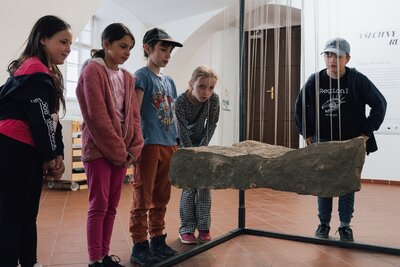 z vernisáže výstavy Všechny ruce pravé od Lucie Nováčkové