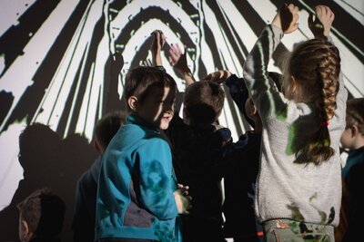 PRIMAL RITUAL – KRÁLIČÍ NORA / Ondřej Ševčík - Dětská galerie Lapidárium - workshop a vernisáž výstavy