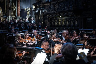 Za poklady Broumovska, Filharmonie Hradec Králové, Kühnův smíšený sbor