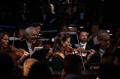 Za poklady Broumovska, Filharmonie Hradec Králové, Kühnův smíšený sbor