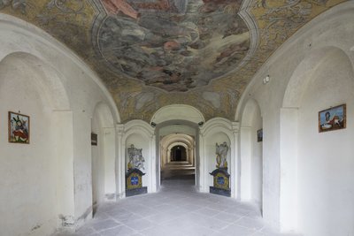 Ora et lege, Slavs and Tatars, pohled do výstavy, Klášter Broumov, 2021