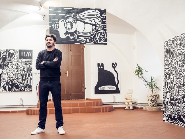 Vesele alarmující obrazy Ondřeje Vyhnánka