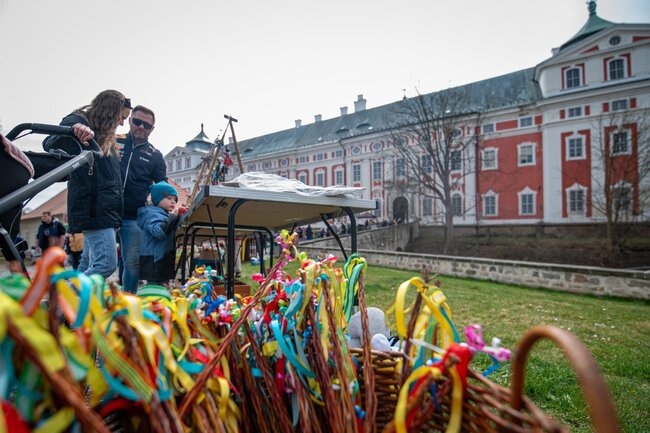Velikonoční trh v broumovském klášteře nabídne i divadlo pro děti