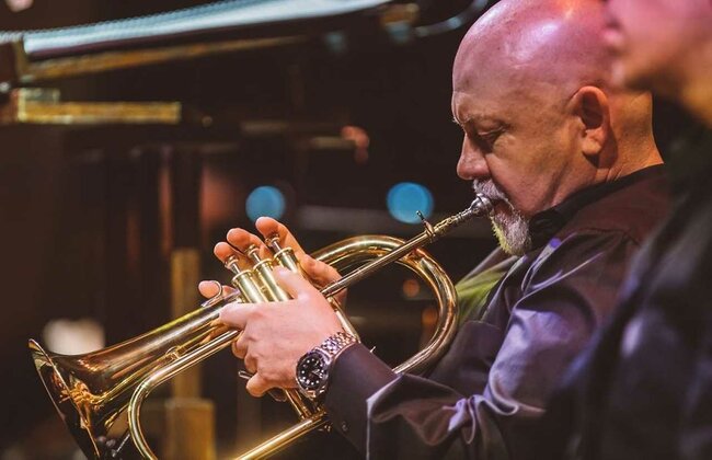  JAZZ ON SCREEN  | The Loop Jazz Orchestra, sólisté
