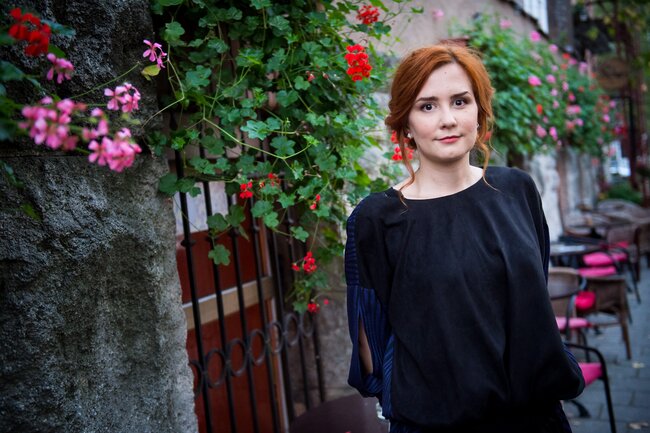 Říjen: Alena Sabuchová, Natalka Suszczyńska