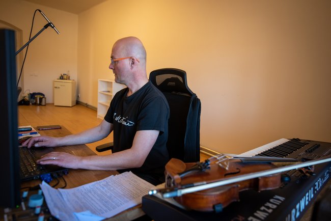 TZ - „Broumovsko je fascinující oblast,“ říká hudební skladatel Aleš Březina