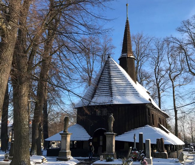 Silvestrovské prohlídky hřbitovního kostelíku