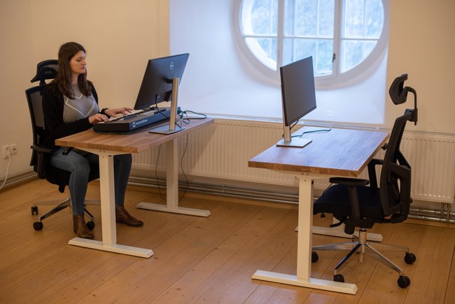 TZ - Z Norska i Česka zamířily do broumovského kláštera první hudební rezidentky: Tuva Hellum a Kristina Barta